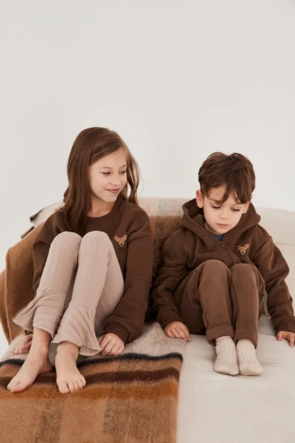 Roe & Joe Bluza minimalistyczna Brown - obrazek 7