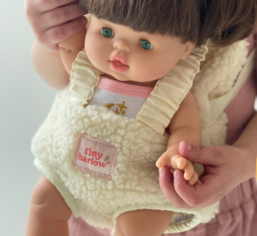 Tiny Harlow Nosidełko dla lalki Sheep - obrazek 5