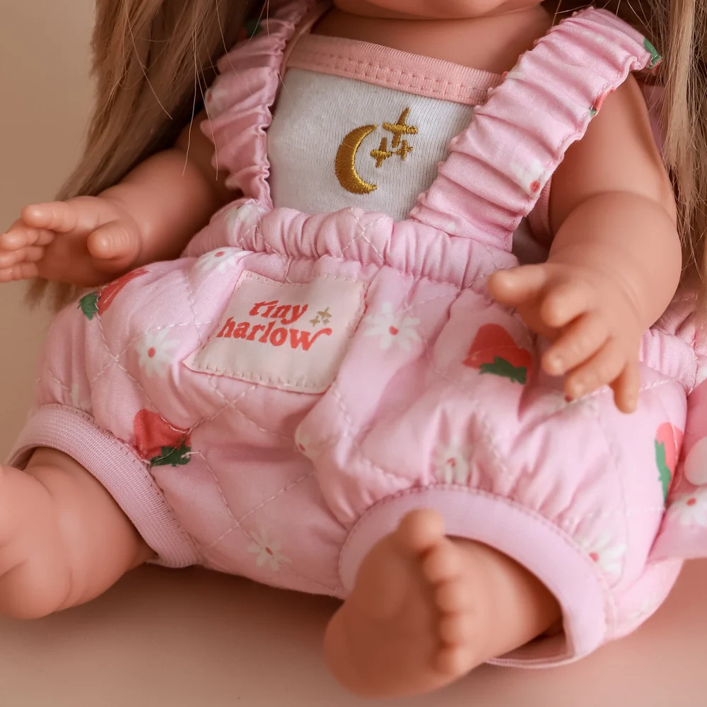 Tiny Harlow Nosidełko dla lalki Strawberry - obrazek 6