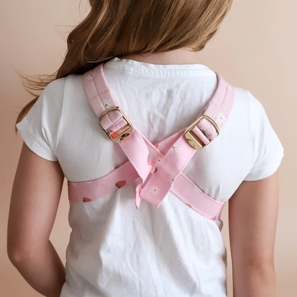 Tiny Harlow Nosidełko dla lalki Strawberry - obrazek 9