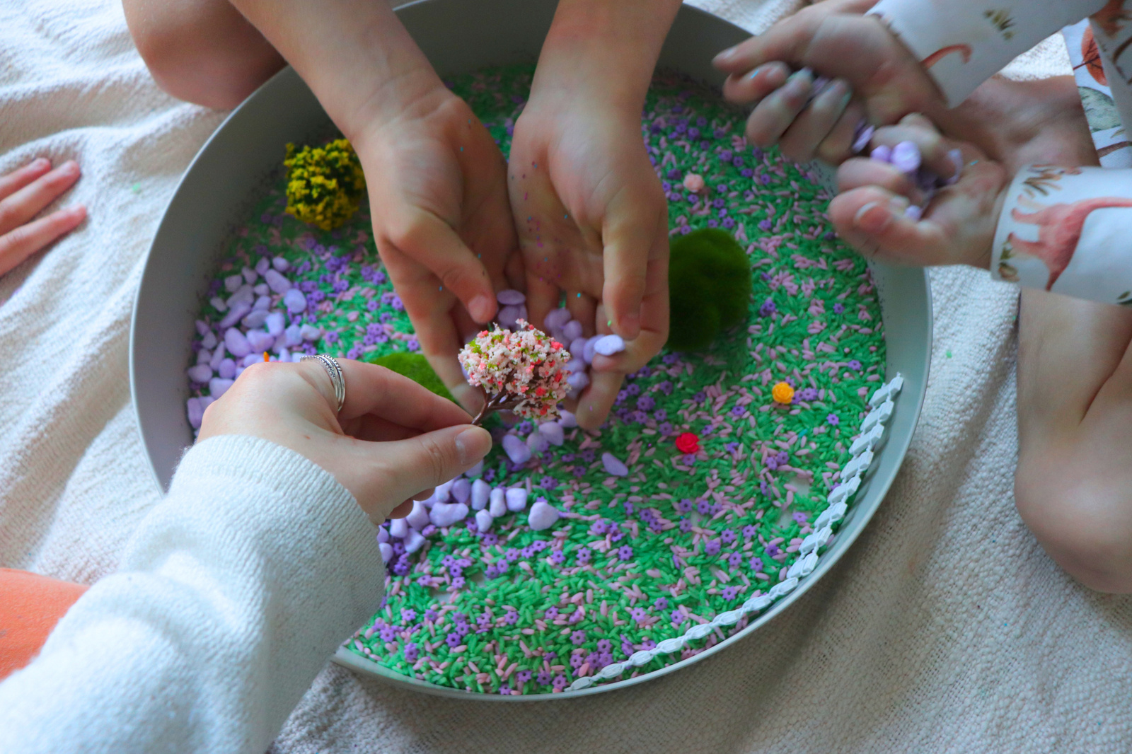 Jellystone Tacka sensoryczna Play Tray Sage 2w1 Zielona - obrazek 12