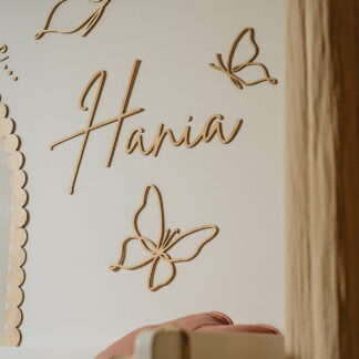 Drewniakowa Drewniane motylki z imieniem dziecka- personalizowana dekoracja do pokoju dziecka